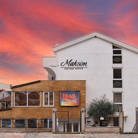 Hotel Maksim Herceg Novi Zewnętrze zdjęcie