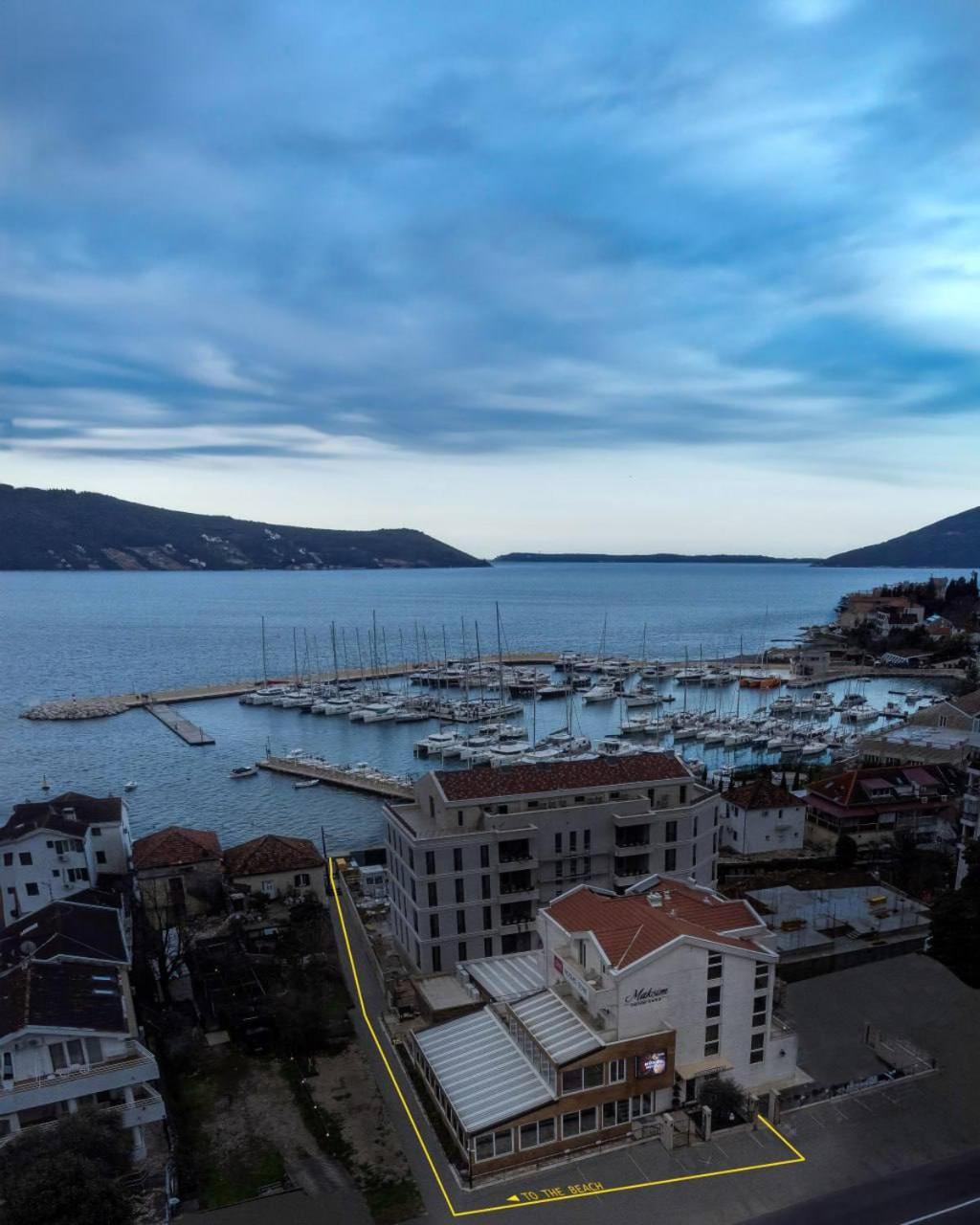 Hotel Maksim Herceg Novi Zewnętrze zdjęcie