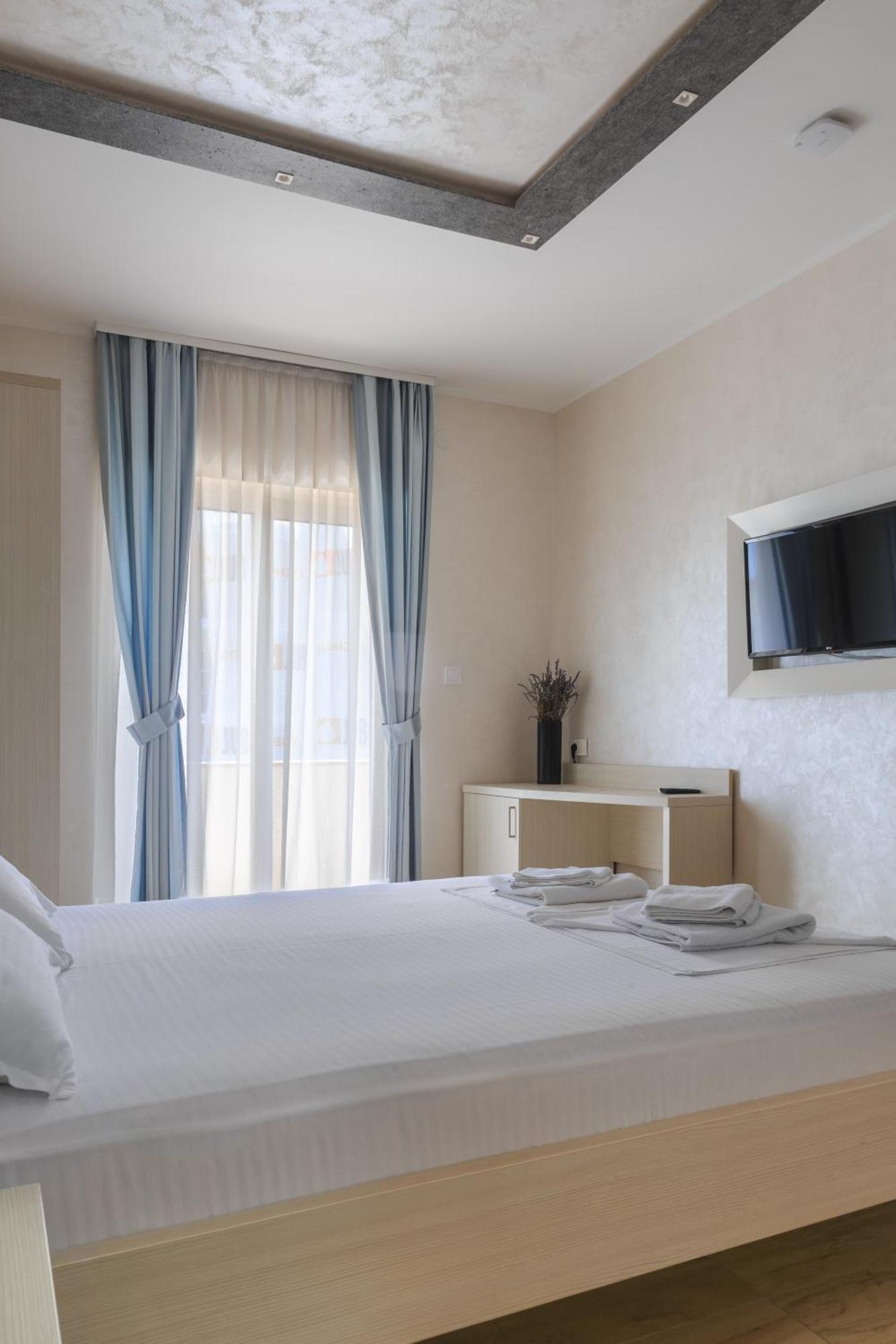 Hotel Maksim Herceg Novi Zewnętrze zdjęcie