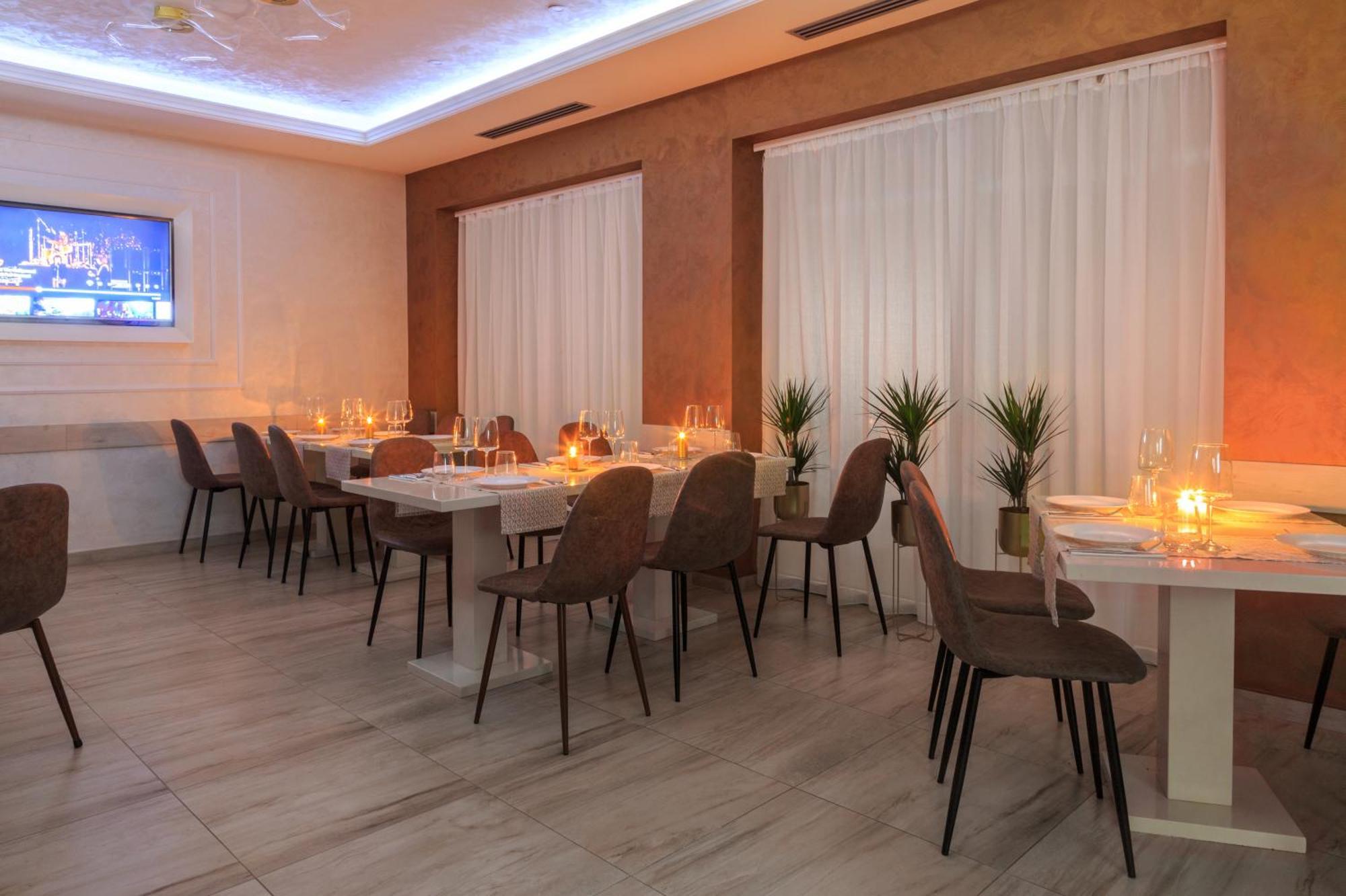 Hotel Maksim Herceg Novi Zewnętrze zdjęcie