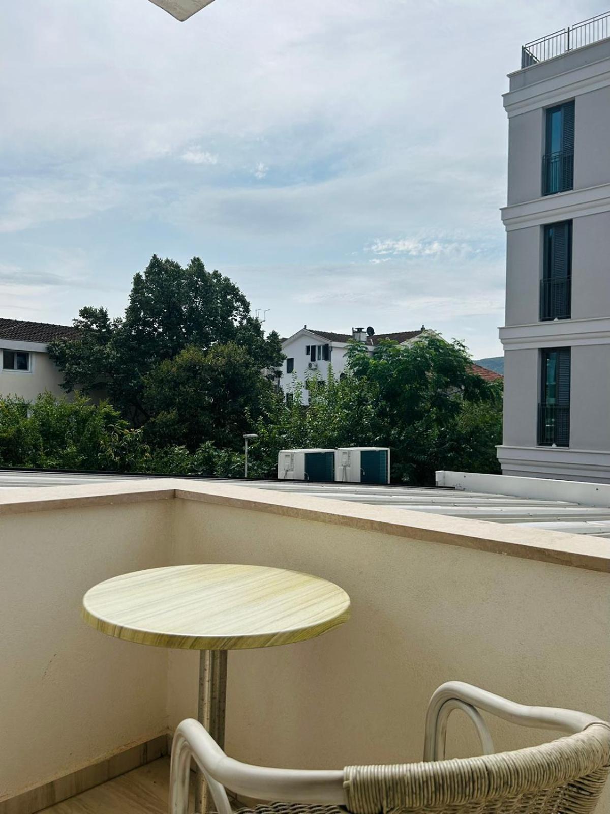 Hotel Maksim Herceg Novi Zewnętrze zdjęcie